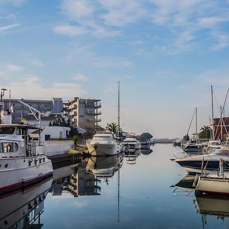 Piso De 2 Habitaciones, 3 Piscinas Y Cerca Del Mar Rosas Exterior foto
